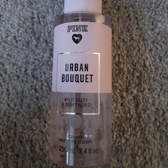 VS PINK Urban Bouquet